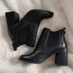 BP. Quinn Flared Heel Chelsea Bootie (Women). Size 7.5. Black Leather